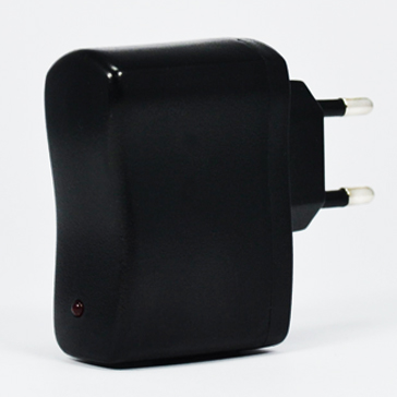 CHARGER - EU Wall Adapter 220V-to-USB ( Suitable for all e-cigarettes )